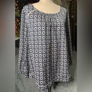 3/$20 J. CREW Long Sleeve Pullover Blouse Hi-Low Curve Hem Eyelet Accents Large